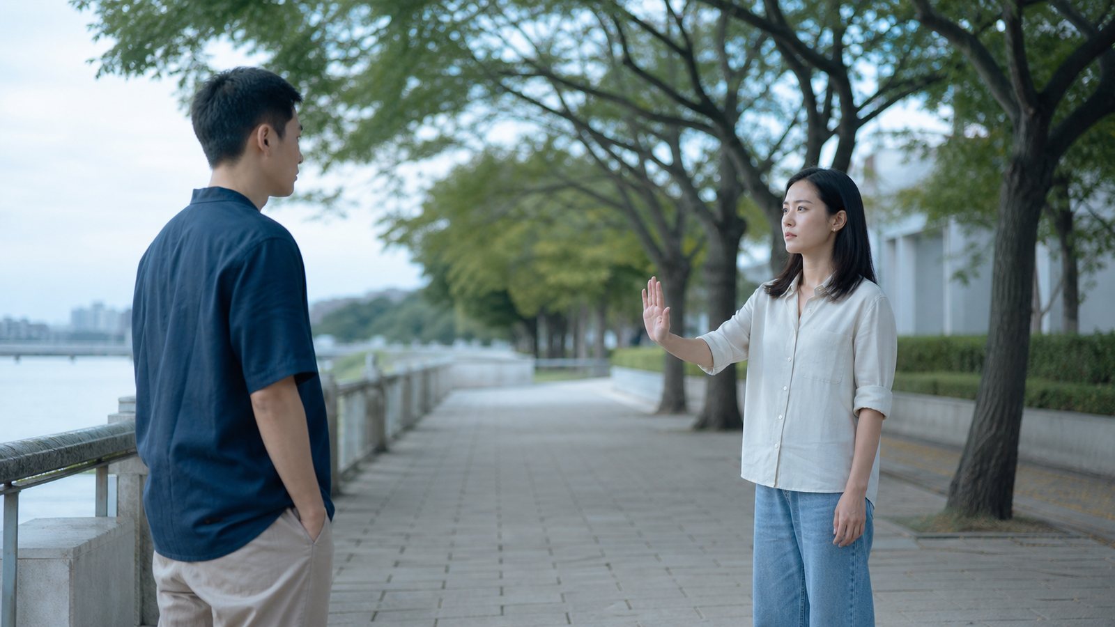 朋友劈腿後，別再幫忙圓場：那你守住的到底還是友情嗎？