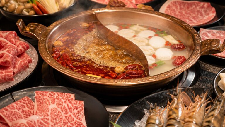 馬辣跟新馬辣 差在哪？水果自助吧、肉質海鮮與火鍋計價實測